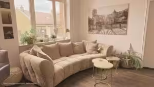 Wohnzimmer mit Wohlfühl-Atmosphäre im LebensRaum Heidelberg